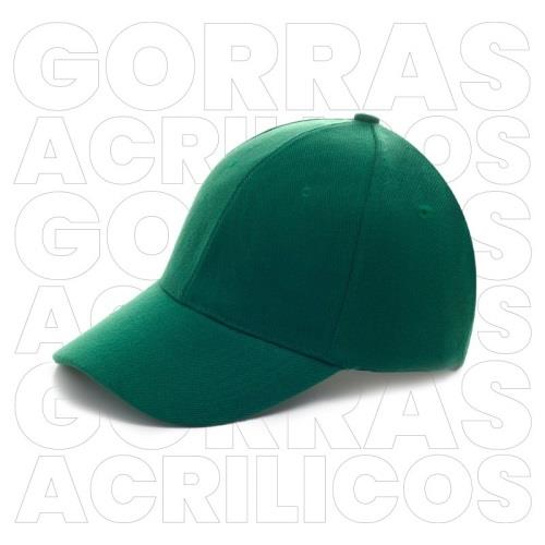 Gorra de color verde para publicidad o impresión aislada sobre